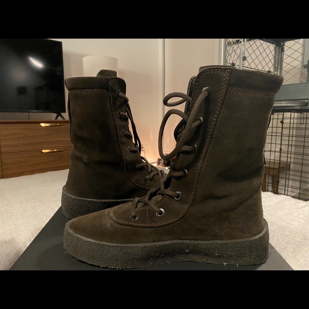 Yeezy oil thick suede crepe boots